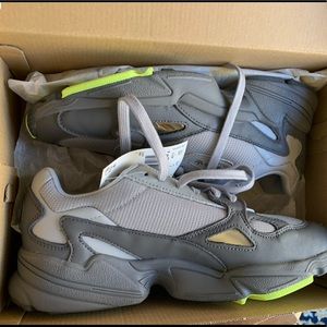 Adidas Falcon  8 1/2